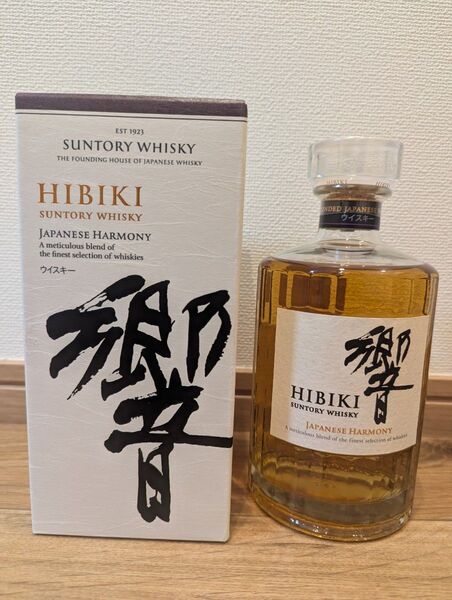 サントリー 響 Hibiki ウイスキー JAPANESE HAROMONY 700ml 新品未開封 箱付き