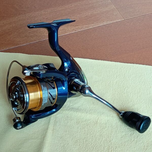 【美品】ダイワ・クレスト LT2500S-XH