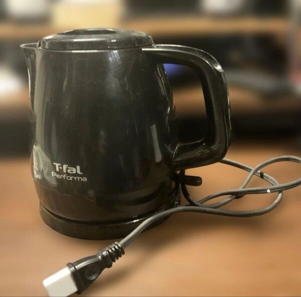 ティファール パフォーマ ブラック 電気ケトル0.8L コンパクト 空焚き防止