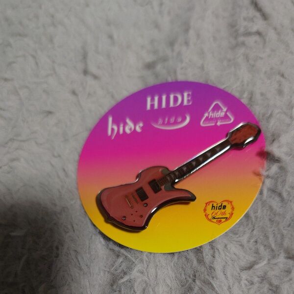 hide 60th Anniversary ピンズカプセル ギター "SHOCKING PINK"