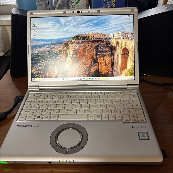 パナソニックレッツノートCF-SV 7RDCVS Office付き