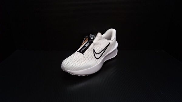 25.0 50%OFF 未使用品 NIKE INTERACT RUN EASYON FV5590 100