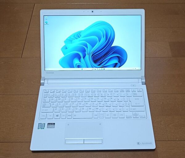 【動作確認済】 Windows11 TOSHIBAノートパソコン Dynabook RX73ホワイト i5搭載 快速SSD