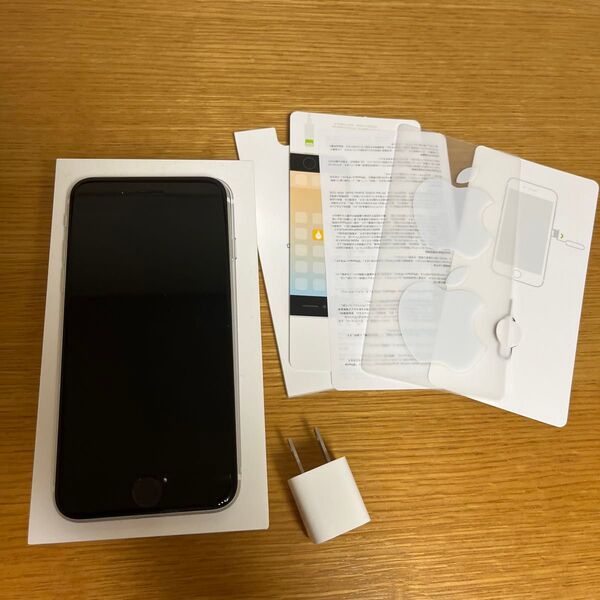 iPhone SE 第2世代 ホワイト 64gb SIMフリー 指紋認証