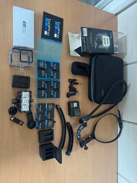 GoPro BLACK アクションカメラ HERO8 付属品多数 社外パーツ多数