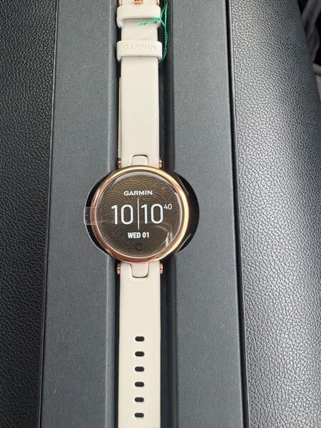 GARMIN ガーミン Lily Sport Light Sand/Rose Gold 小 スマートウォッチ