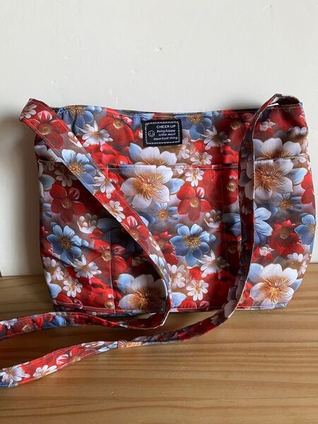 ショルダーバッグ (超軽)花柄(ハンドメイド)