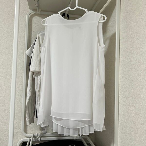 UNIQLO きれいめトップス