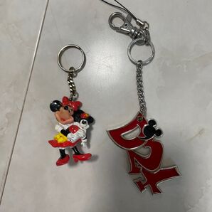ミッキーとミニーのキーホルダー 2個セット