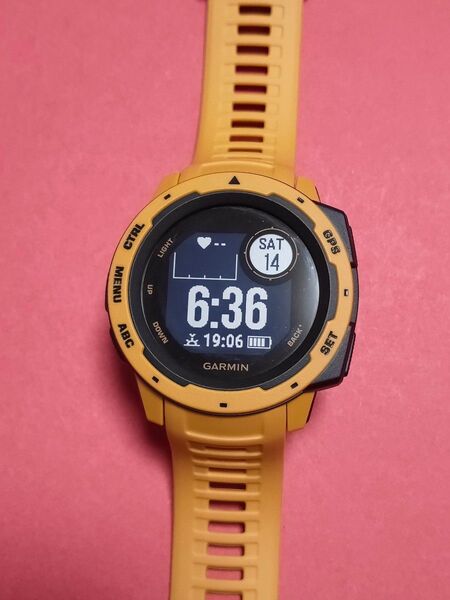 【展示品・未使用】GARMIN INSTINCT インスティンクト サンバースト