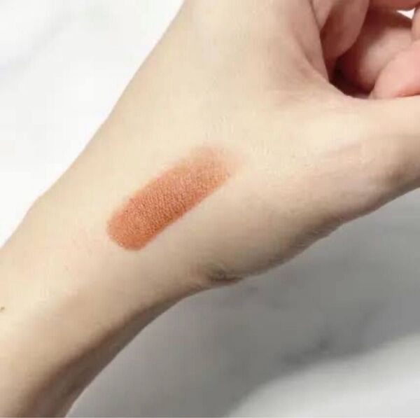 NARS パワーマットリップスティック 103A