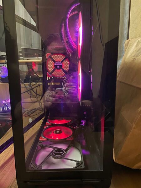 ゲーミングpc RTX5080 ryzen7 5700x3D 32GB m.2 1TB win11インストール済み