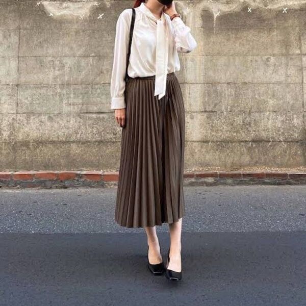 UNIQLO ユニクロ 美品 シフォンプリーツロングスカート ブラウン レディース フレア 薄手
