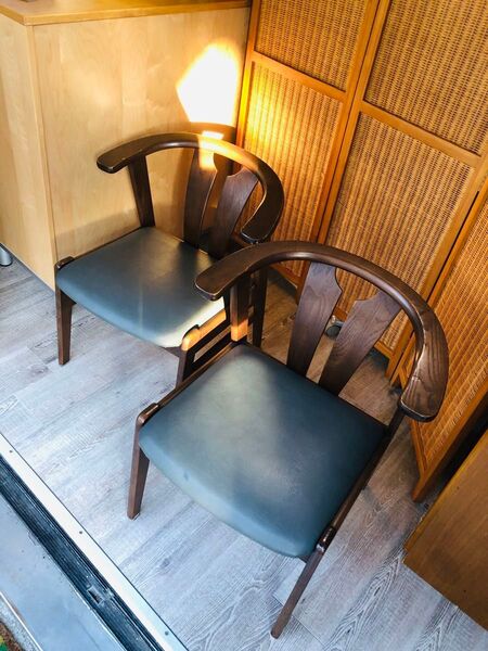 Fujimoku家具ダークブラウン 木製アームチェア 2脚セット ②