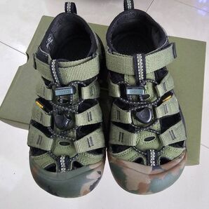 KEEN サンダル キッズ 20