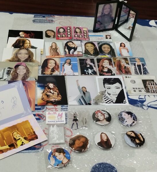 安室奈美恵 グッズ・当時物・沖縄限定うさ耳・CA衣装風 カード・マグネット・ミラー付宅急便コンパクト発送写真あり