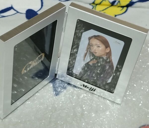 非売品安室奈美恵×明治フランフォトスタンドテレカ風フォト付き 特製フォトカード(テレカタイプ)元箱あり