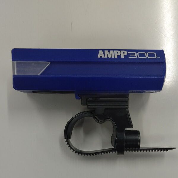 キャットアイ AMPP300