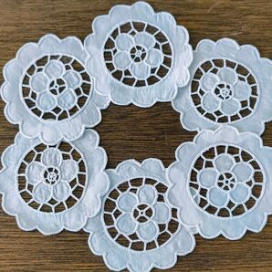 カットワーク刺繍のコースター 手づくり 美品未使用品