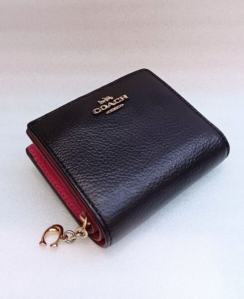 COACH コーチ 二つ折り 財布 レザー ブラック ピンク Cチャーム ミニ財布