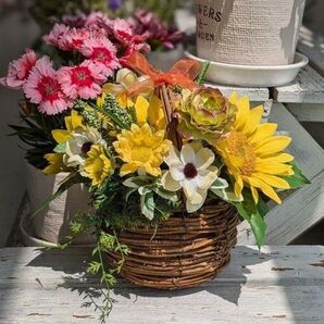 フラワー☆アレンジ バスケット ひまわりアレンジ♪ ラナンキュラスとアネモネ♪ アーティフィシャルフラワー 造花 新作