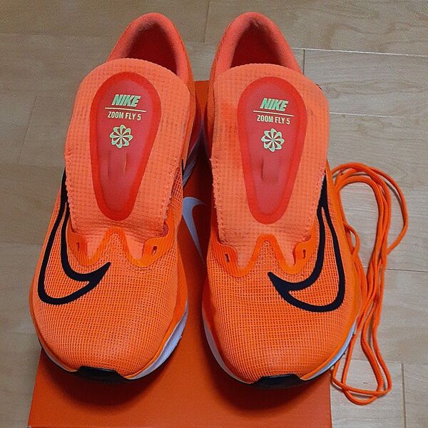 ナイキNIKE ズームフライ5 ランニングシューズ オレンジ26cm