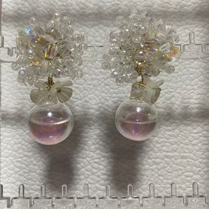 クリアビーズとピンクオーブのピアス