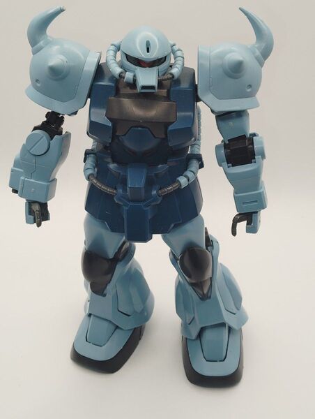 ガンプラ MGグフカスタム 武装無し、欠品多数 ジャンク