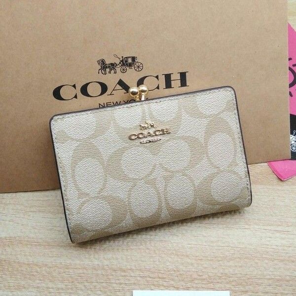 新作 新品 COACH 折り財布 キスロック レディース