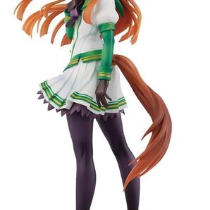 新品未開封/メガハウス バンダイ Lucrea (ルクリア) ウマ娘 プリティーダービー サイレンススズカ 1/7 完成品