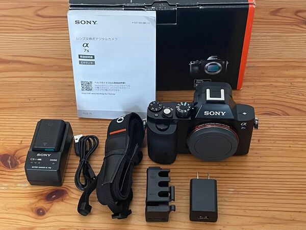 美品 【ショット数1742】SONY α7S 付属品あり