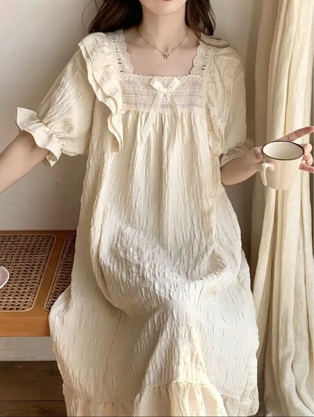 未使用プリンセスルームウェア 半袖女性用 夏用 フリルワンピース レース部屋着トリム アイボリー パジャマ ネグリジェ M