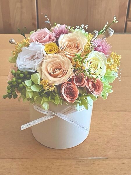 **..優しい彩りのローズアレンジ..*°..プリザーブドフラワー お花のある暮らし