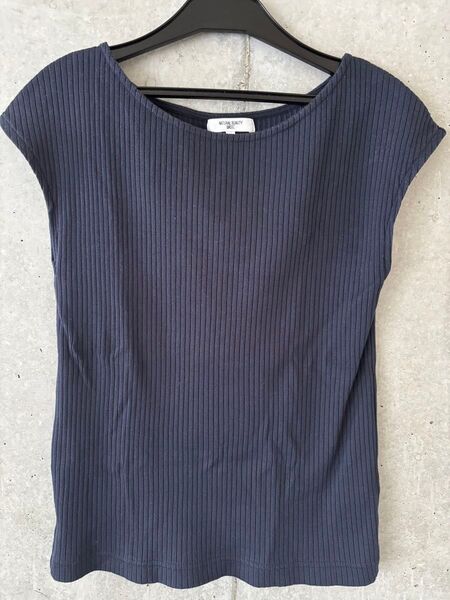NATURAL BEAUTY BASIC フレンチスリーブトップス ネイビー