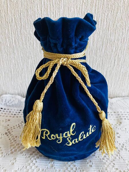 【未開封】ロイヤルサルート 青 21年 陶器ボトル375mlハーひフボトルRoyal Salute 巾着袋 ベルベット ブルー