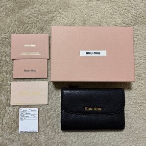 miumiu 財布