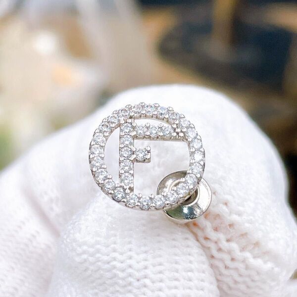 ◇フェンディ◇FENDI エフイズフェンディ F is FENDI ラインストーン ピアス ブランド