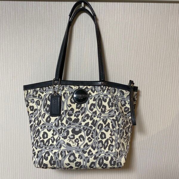 鑑定済み正規品 COACH コーチ オセロット シルバー ナイロン トートバッグ 肩掛け