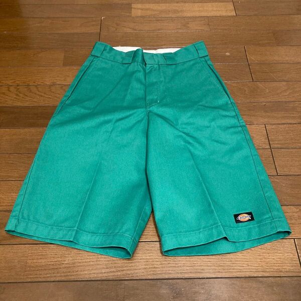 ★Dickies ディッキーズ★ハーフパンツ ワークパンツ 短パン ショートパンツ 28 緑 グリーン 未使用 Loose Fit