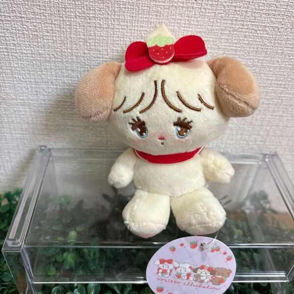 mikko illustrations いちごマスコットぬいぐるみ スフレ