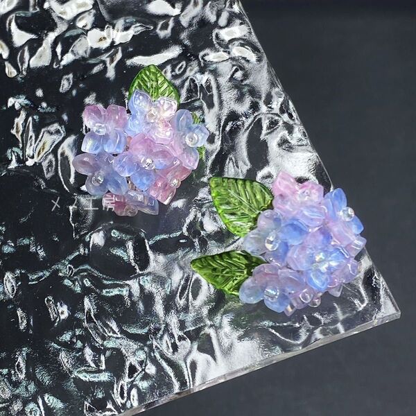 梅雨を美しく彩る紫陽花の和菓子風ピアス/イヤリング