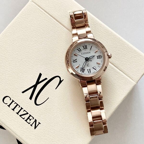新品 CITIZEN XC クロスシー レディース 腕時計 ES9003-55А イエローゴールド シチズン エコドライブ