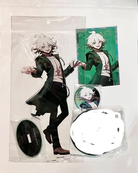 スーパーダンガンロンパ2 狛枝凪斗 さくしゃ2 特大アクリルスタンド 特典の缶バッジ ブロマイド