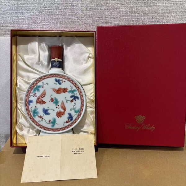 美品 サントリー美術館 会館30周年 特別記念ボトル 有田焼 陶器ボトル 未開封 古酒 ウイスキー SUNTORY 箱付