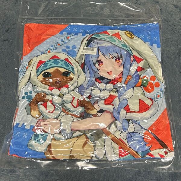 ★未開封★ホロライブ×モンスターハンター 兎田ぺこら クッション
