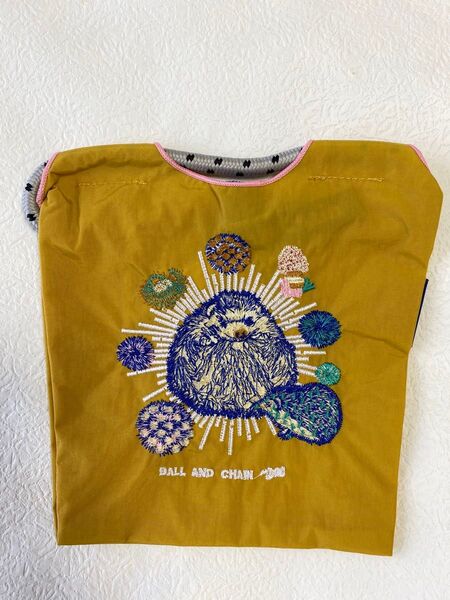 【新品】エコバッグ ボールアンドチェーン 刺繍可愛いハリネズミ柄 ショルダーバッグ ナイロントートバッグ お散歩バッグ