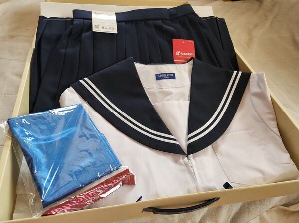 【新品・未使用】セーラー服(夏七分袖160A)、学生スカート(W63)、スカーフ 通学用女子制服