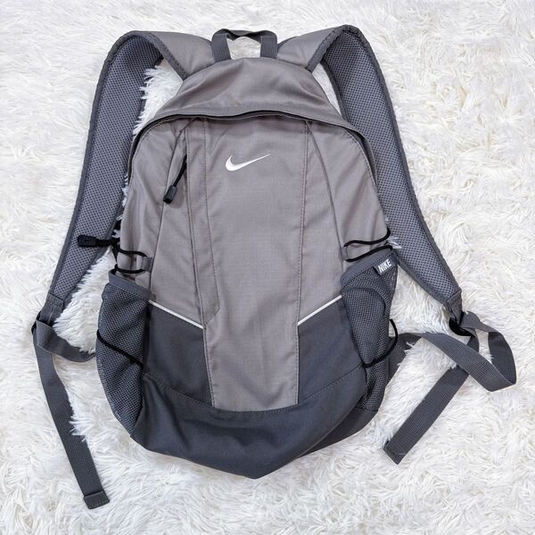 NIKE ナイキ リュックサック センターロゴ グレー 90's y2k オールド 人気 入手困難 レア スウォッシュ スポーツ