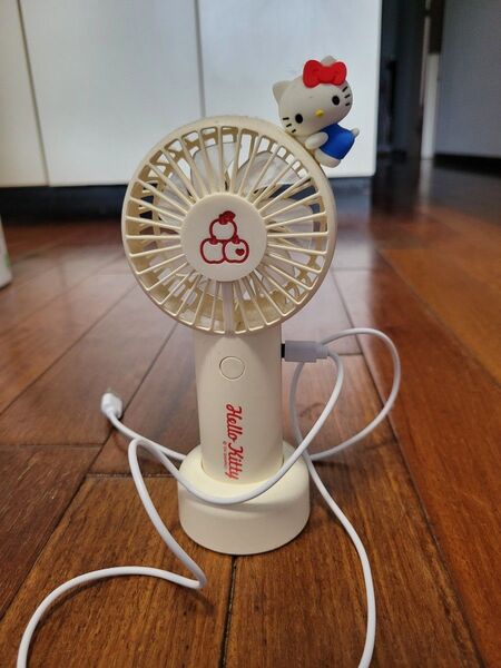 ハンディファン 充電式 携帯扇風機 手持ち扇風機 キティちゃん 美品
