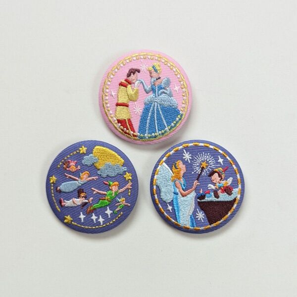 Disney ディズニー刺繍缶バッジ 【シンデレラ・ピーターパン・ピノキオ】 3種セット バラ売り不可